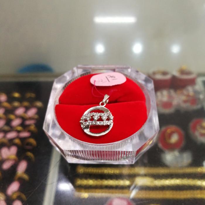 Gambar Liontin putih 75% 2g dari tkm kristal ciputat undefined Tokopedia