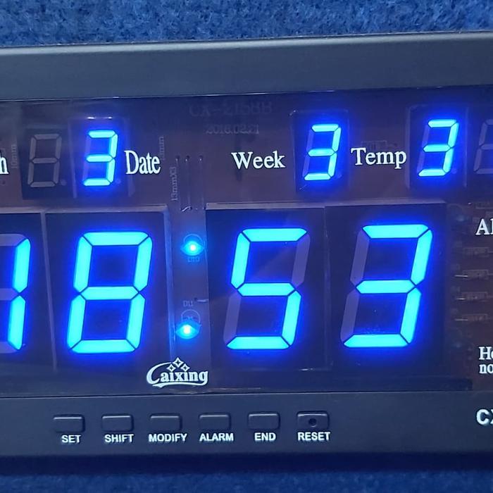 Gambar Jam Dinding Digital Led Display lengkap - Biru dari angel's watch undefined Tokopedia