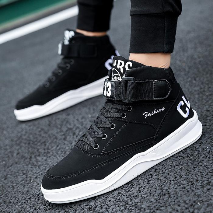 Black Men's Suede High Top Sneakers Sepatu Sneakers Casual - Main Image