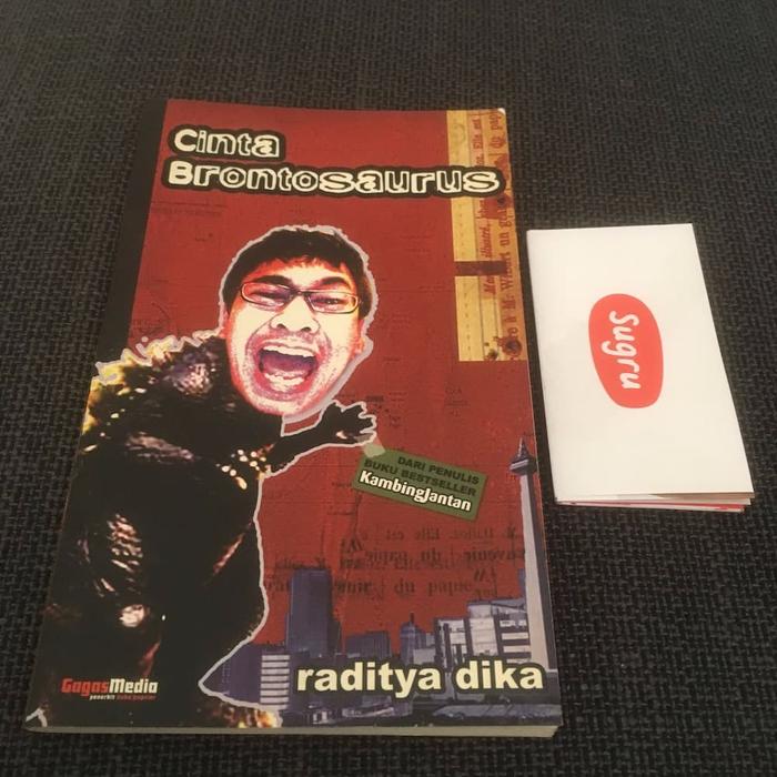 Jual Buku Cinta Brontosaurus Raditya Dika Kab Tangerang Jual Sugru Tokopedia