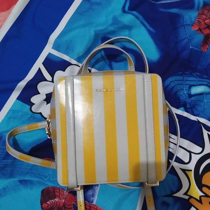 Gambar tas charles & keith - Kuning dari maskaaka undefined Tokopedia