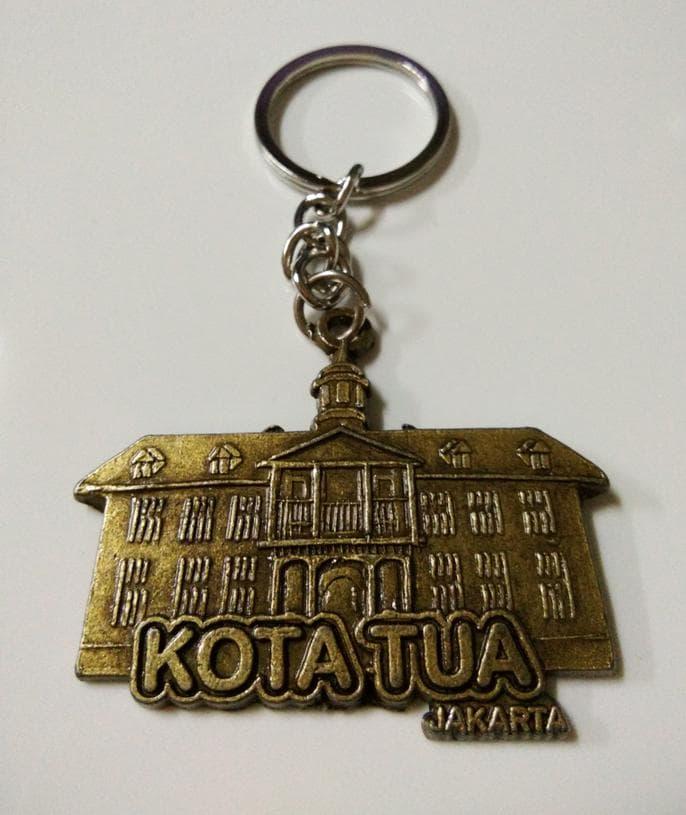 Gambar SOUVENIR GANTUNGAN KUNCI KOTA TUA JAKARTA dari LAILA-CRAFT undefined Tokopedia