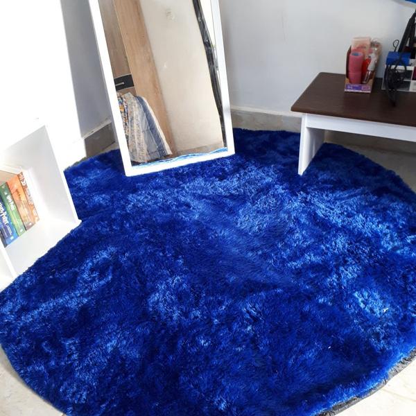 Gambar Karpet Bulat Bulu Rasfur Diameter 100cm Tebal 2cm Non Slip Termurah - biru tua dari Zona Karpet_NEW undefined Tokopedia