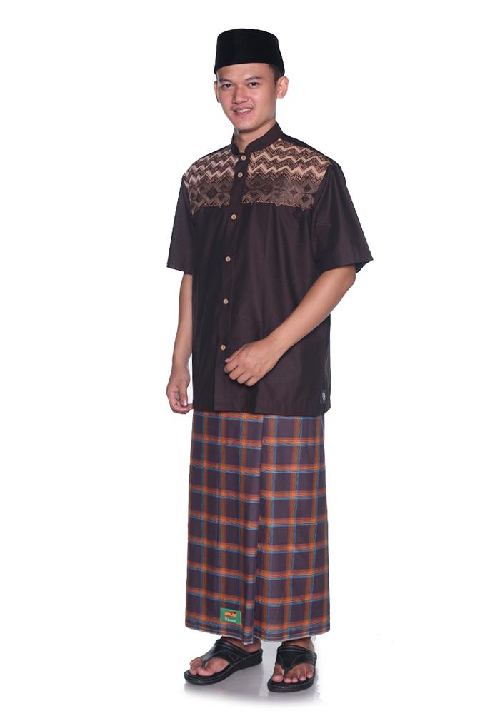 Gambar Sarung ATLAS Favorit Kombinasi Coklat dari Sarung Atlas undefined Tokopedia