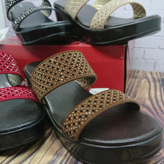 Gambar Sandal Calbi Hak Wedges - Cokelat, 38 dari B&Ashoes undefined Tokopedia