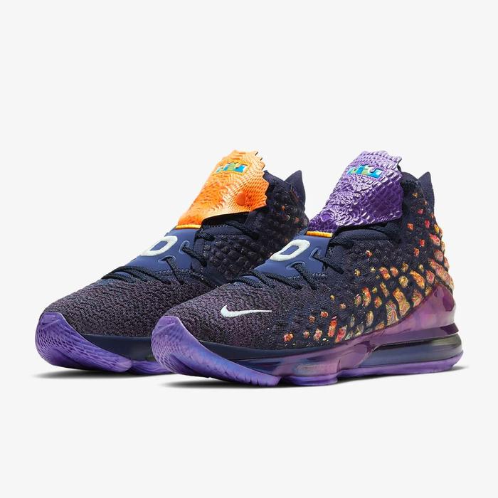 Nike LeBron 17 Monstars Special edisi 