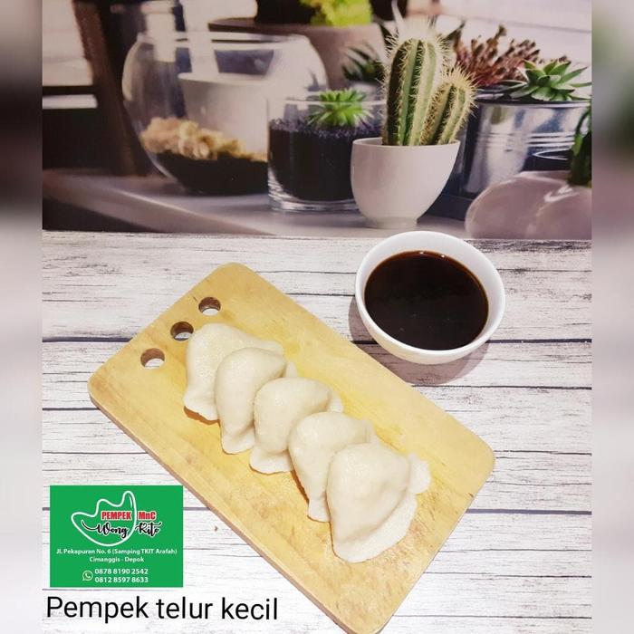 Gambar Pempek telor kecil ikan tenggiri asli Pelembang MnC wong kito + cuko dari MnC Olshop undefined Tokopedia