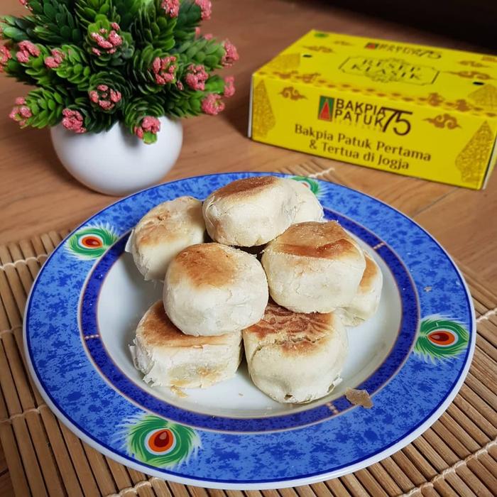 Jual Bakpia Pathok 75 Isi 20 Kota Yogyakarta Fazaetnik Tokopedia