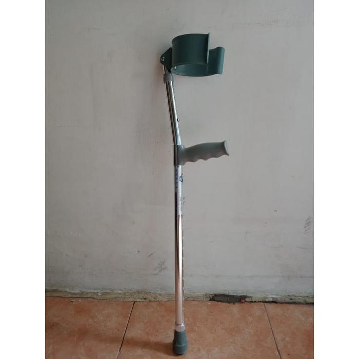 Gambar Tongkat Kruk Kaki 1 Siku Elbow Silver Alat Bantu Jalan sikut tongkat dari KarwoStore undefined Tokopedia
