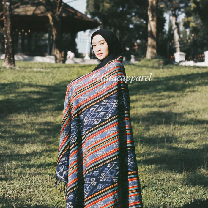 Gambar Kain Tenun Blanket Etnik Lombok BLK024 dari ethnicapparelstore undefined Tokopedia