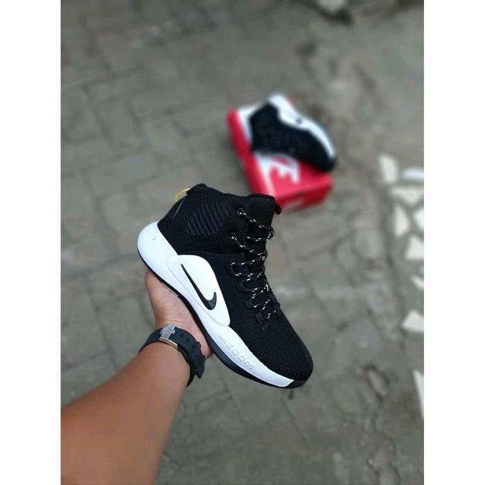 white and black hyperdunks