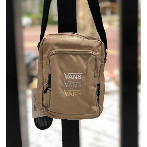 Vans ap triple 2025 v crossbody bag