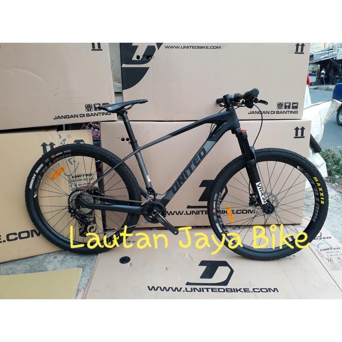 Sepeda frame 2025 carbon murah