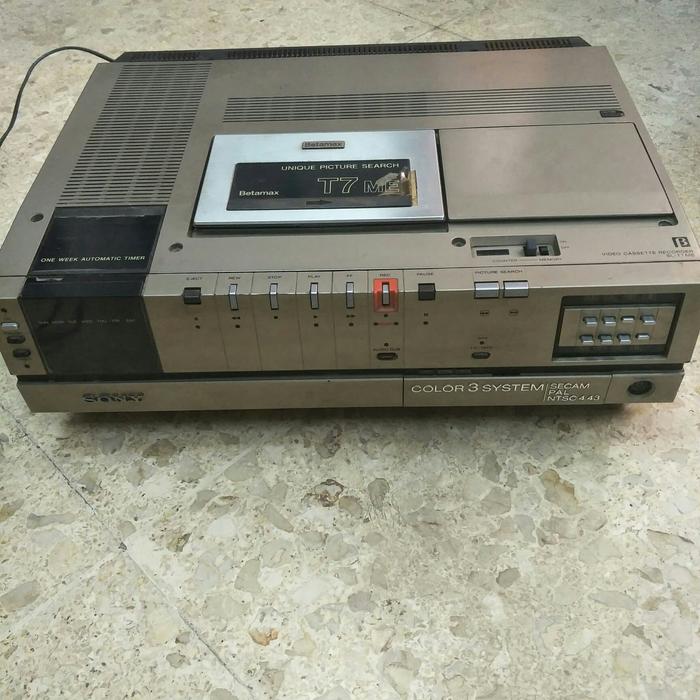 Betamax Sony Player Video Cassette Recorder Koleksi Barang Antiklangka