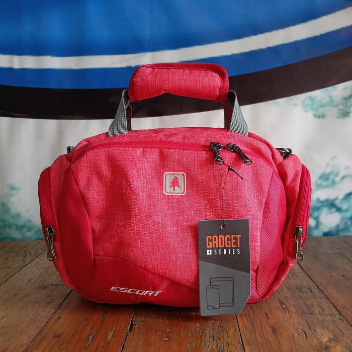 Gambar Tas Selempang Consina Escort - M - Merah dari Toko river undefined Tokopedia