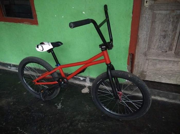 Jual fullbike bmx flatland - Kota 
