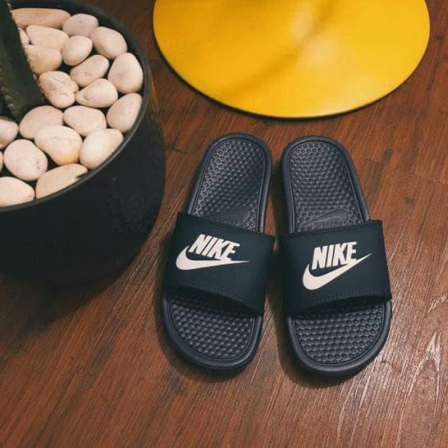 Jual Terlaris ! Sandal Nike Benassi 