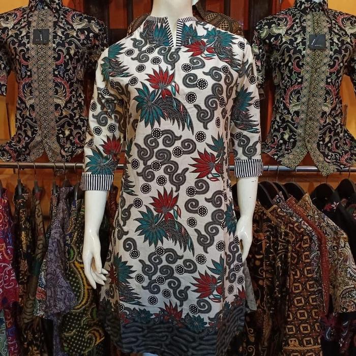 Gambar Baju Batik Tunik Dress Wanita Tradisional Finishing Strika Uap - Putih, L dari Goes Batik undefined Tokopedia