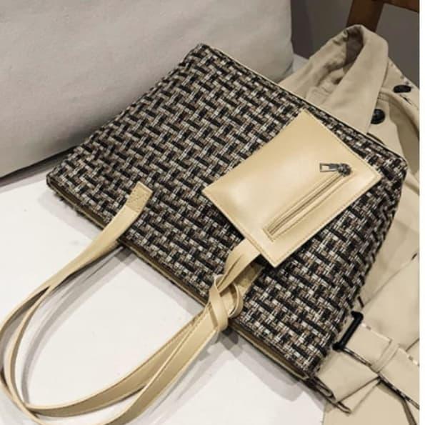 Gambar Shoulder bag / tas wanita bahan anyaman - Hitam dari Claris Manis undefined Tokopedia