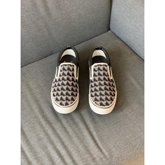 no vanity vans