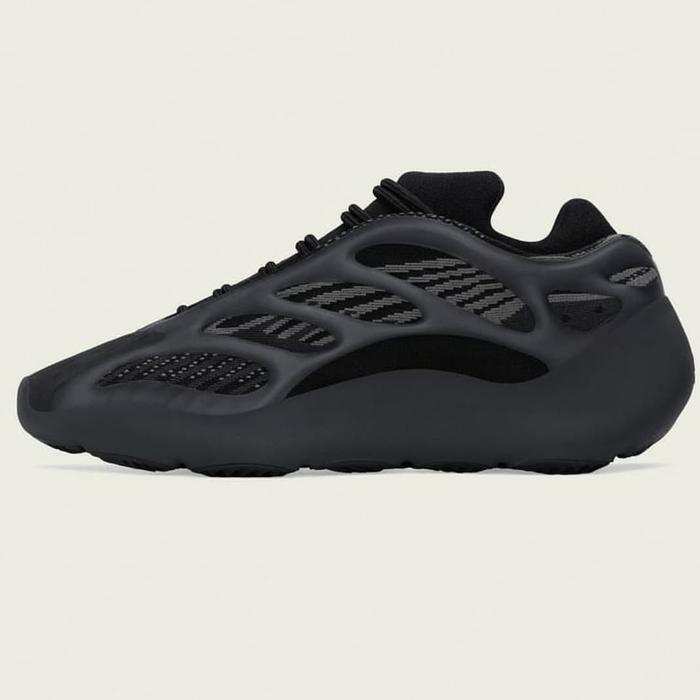 Sneakers Yeezy 700 Mnvn Retail Yeezy Boost 700 MNVN Triple Black
