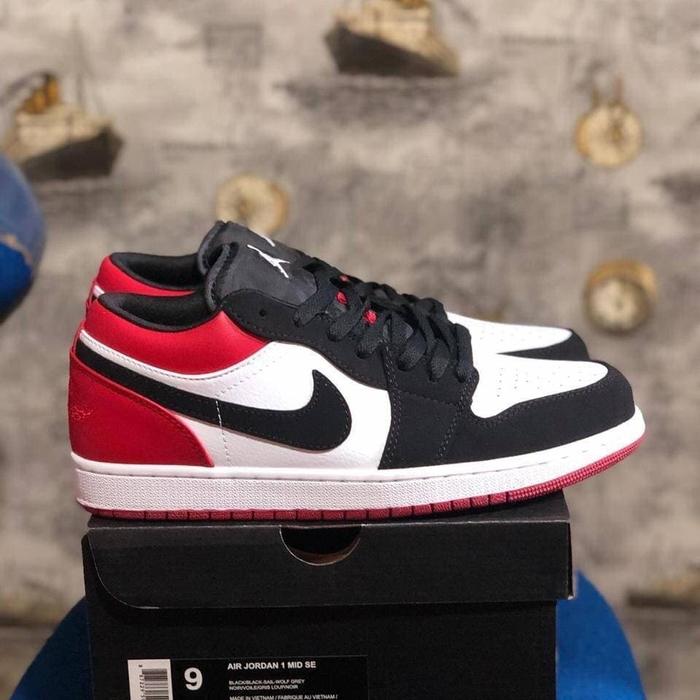 aj1 low black toe