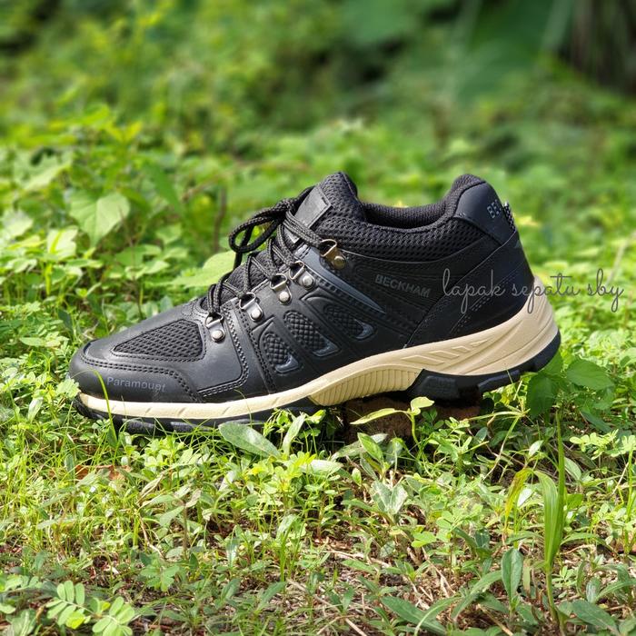 Gambar Sepatu Outdoor Gunung Pria Beckham Paramount Low Hitam Abu Sol Coklat - HTM ABU SOL CKT, 40 dari Lapak Sepatu Sby undefined Tokopedia