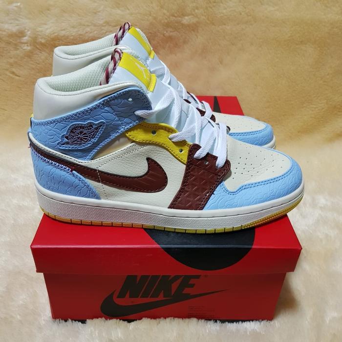 Jual Nike Air Jordan 1 Mid SE Maison Chateau Rouge Fearless ( BNIB ) -  Jakarta Selatan - sneakers507 | Tokopedia
