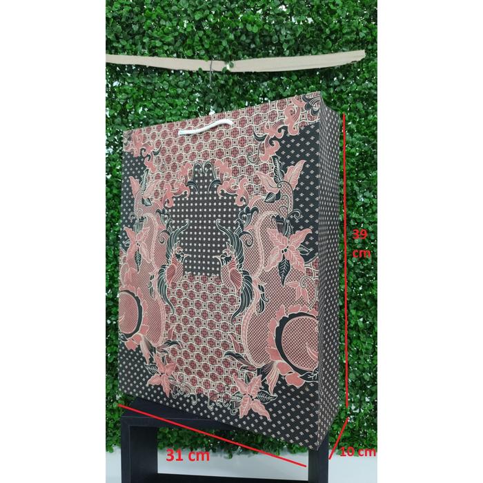 Gambar Paper Bag Batik / Tas Kertas - 4 Ukuran - Besar dari E-QuPack undefined Tokopedia