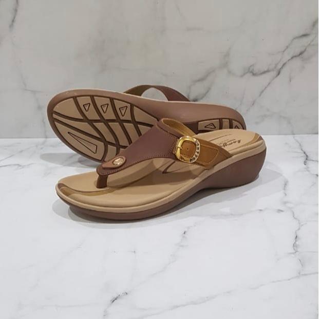 Gambar Sandal Wedges Wanita Homyped Zea N51 Terlaris - Cokelat, 36 dari Clutchglam undefined Tokopedia