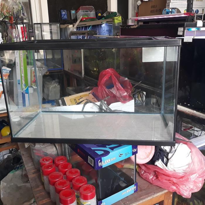 Gambar AQUARIUM DENGAN LIST 60X30X35 KHUSUS VIA GOJEK dari igun CAE Oshop undefined Tokopedia