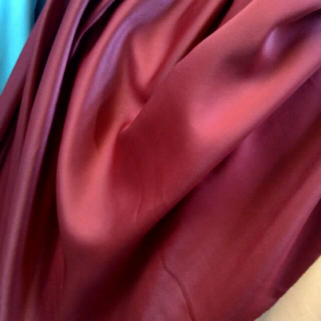 Jual Kain Maxmara Roberto Cavalli Silk Satin Maxmara Roberto Cavalli Marun Kab Tangerang Mestimurah Tokopedia