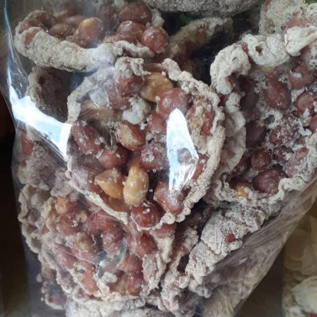 Gambar Rempeyek Kacang Bulat dari Shevia shop_NEW undefined Tokopedia