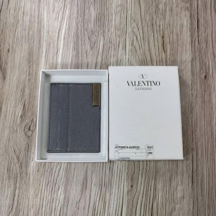 Gambar Dompet Valentino Grey Wallet dari LIPSVintageLuxuryPreloved undefined Tokopedia