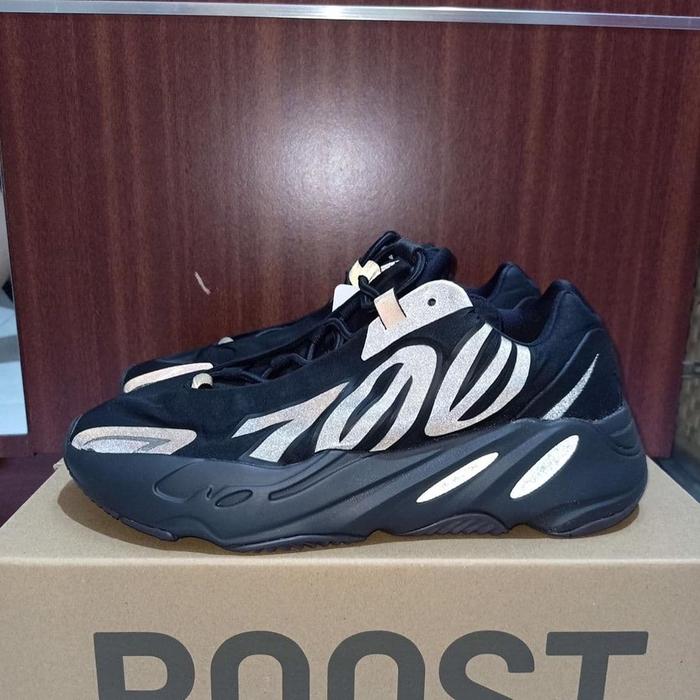 mnvn triple black