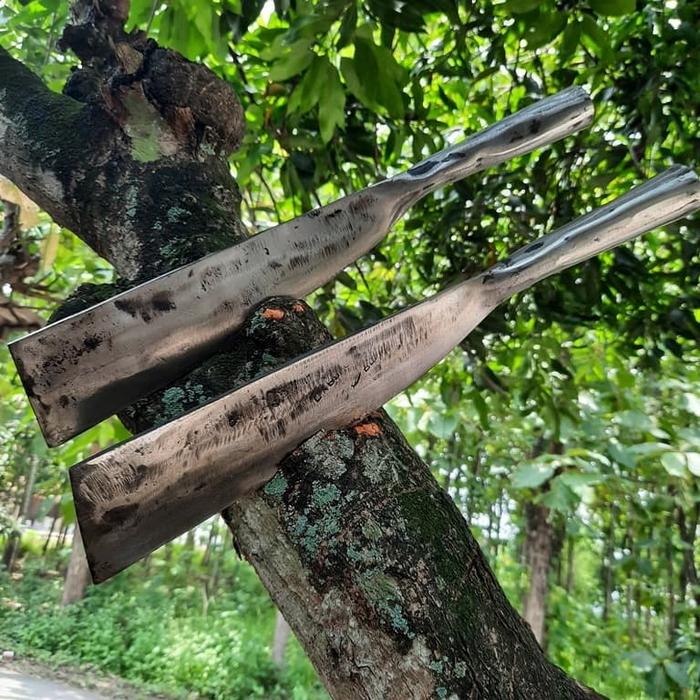 Gambar Golok Baja Per Mobil Asli Super Tajam Bendo Pemotong Bambu Kayu Pohon dari Grosir Peralatan Perkebunan undefined Tokopedia