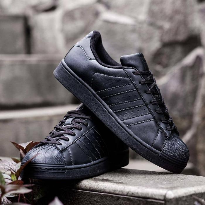 adidas superstar full black