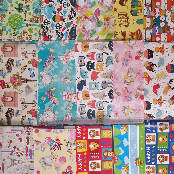 Gambar tambahan packing kertas kado boneka khusus toko Adara Cantik - Random dari AdaraCantik undefined Tokopedia