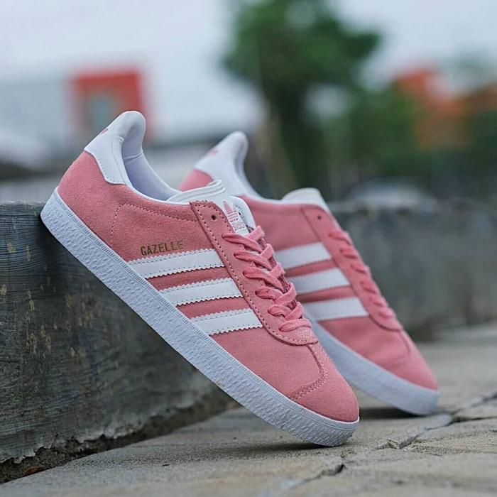Adidas gazelle soft pink 2025