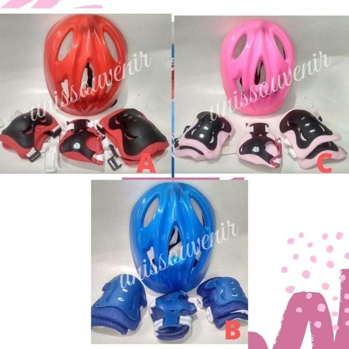Gambar Helm Sepeda Anak untuk Skate board atau sepatu roda lengkap deker dari unissouvenir undefined Tokopedia