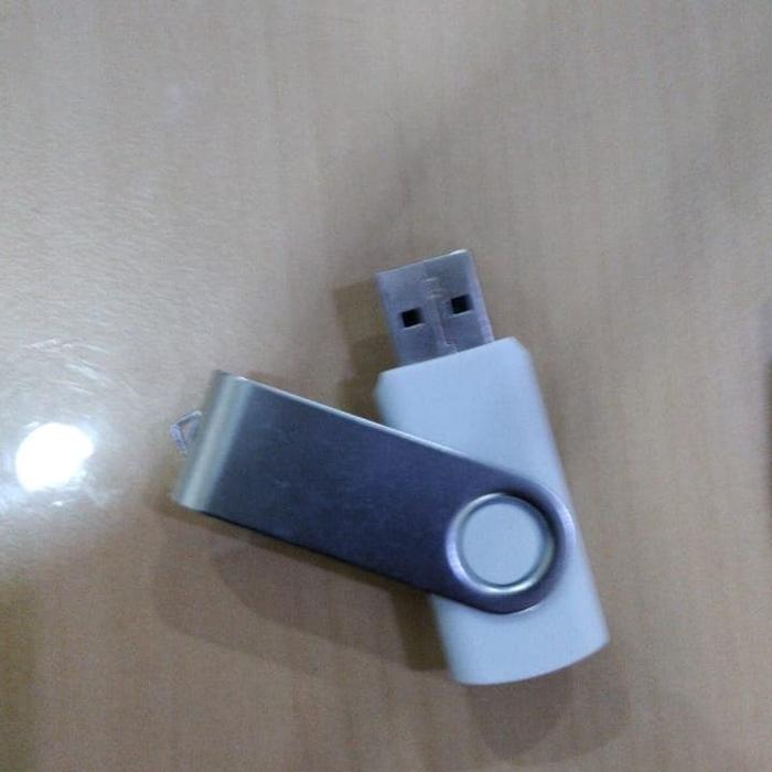 Gambar Usb Flashdisk Metal Putar 8 gb Versi 3.0 Version 30 Flash Disk Swivel Flash Drive 8GB - Putih dari Stationery Indonesia undefined Tokopedia