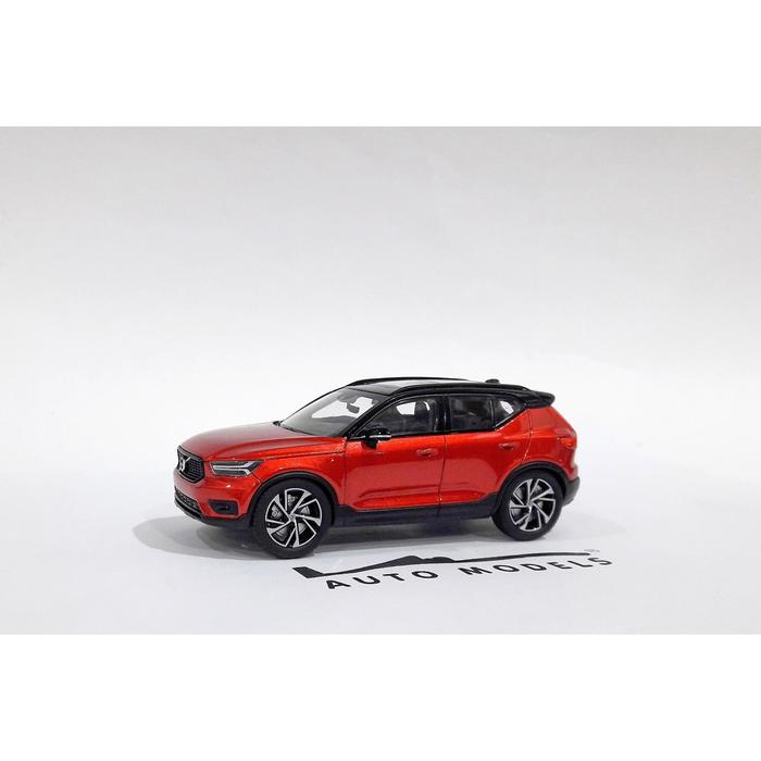 Nouveau modèle Kyosho 1:43 Volvo XC40 Rouge fusion