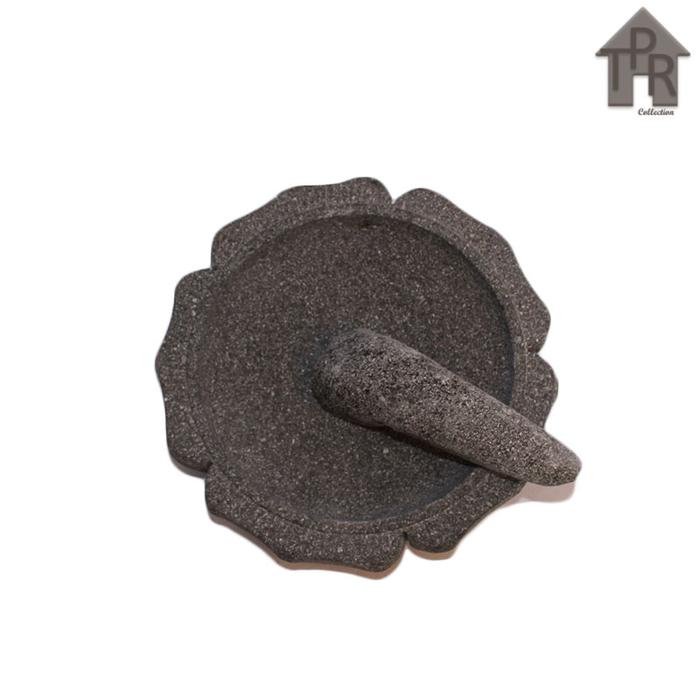 Gambar Batu - Cobek / Cowek / Cowet Batu Model Bunga - Muntilan D24 - Dengan Ulekan dari Toko Pernik Rumah undefined Tokopedia
