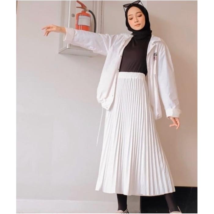 Gambar Rok Plisket Wanita – Rok Pleated Flare Skirt Broken White - BROKEN WHITE dari Ns Fashion Girls undefined Tokopedia