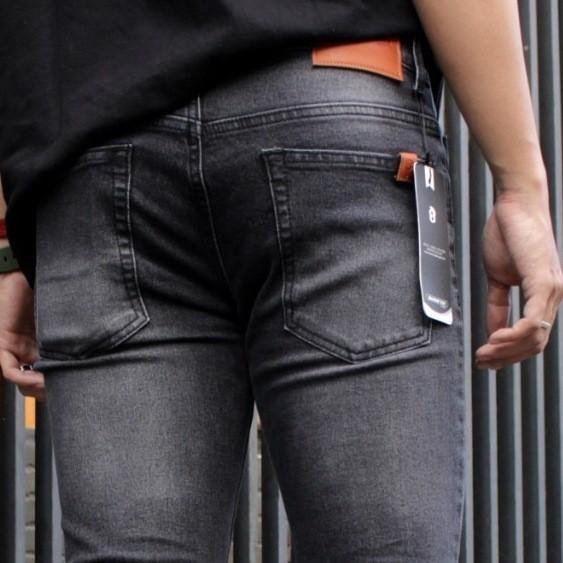 Gambar Celana jeans pria / jeans slim fit / black field / black jazz - Black jazz, M dari PELABUHAN - JEANS undefined Tokopedia