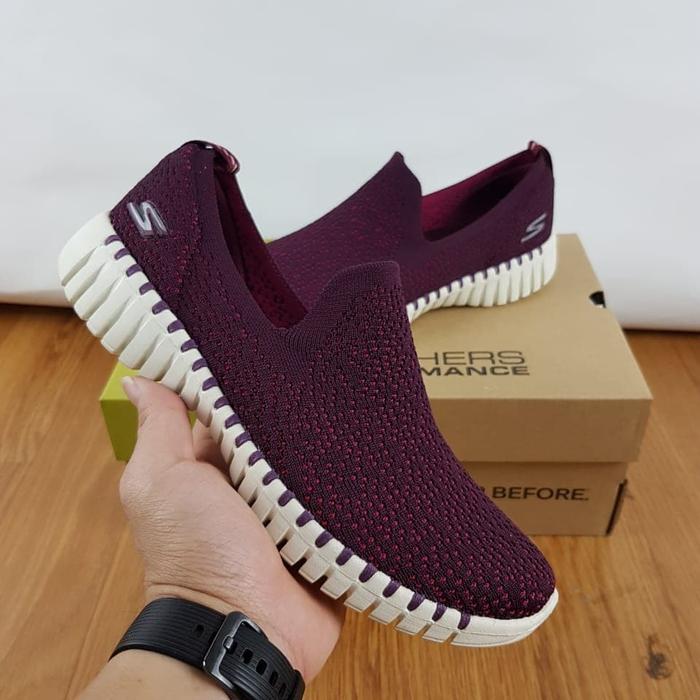 Jual SKECHERS GOWALK SMART GLORY 