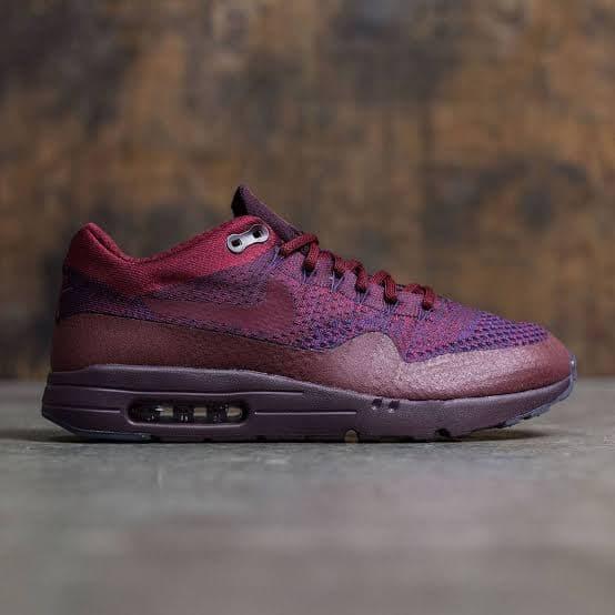 burgundy air nike