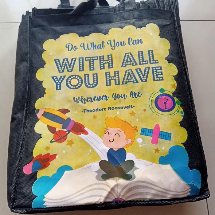 Gambar Tote bag note book tebal Books & Beyond murah bagus - Tote Bag dari Kellyn Shopaholics undefined Tokopedia