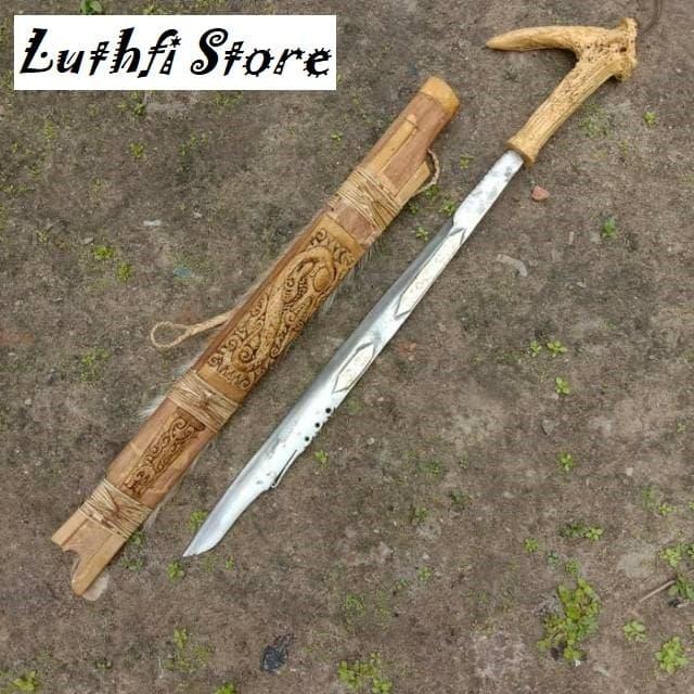 Gambar Mandau Dayak Asli Kalimantan dari Mengkaya Herbal Kalimantan undefined Tokopedia