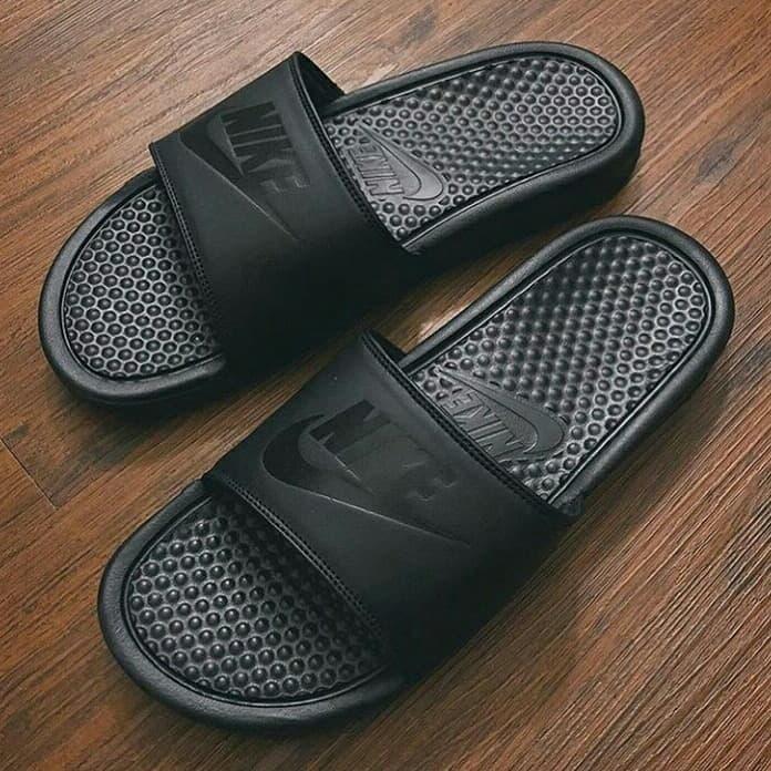 Jual Sendal Nike all black Original Sandal pria Nike Benassi swoosh Ori 45 Kota Depok Willionaire Store Tokopedia